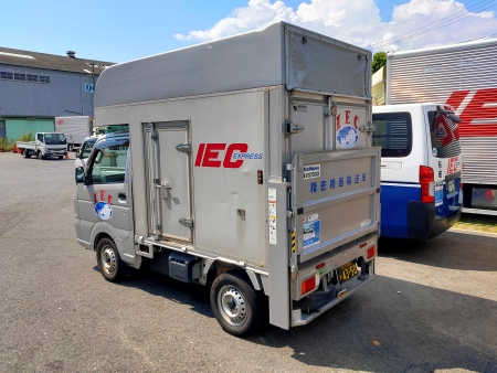 当社の軽四パワーゲート車（車両後方）